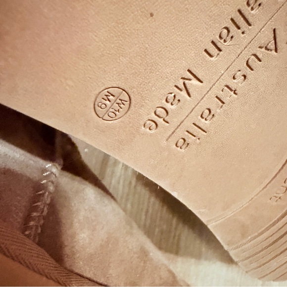 EMU Australia Tan Sheepskin Boots - Picture 6 of 8